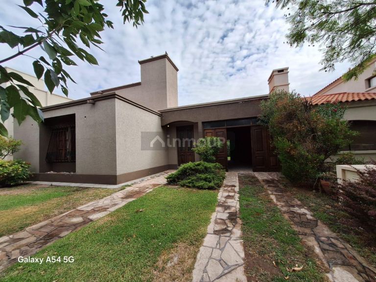 Casa en Venta en Guaymallen, Mendoza