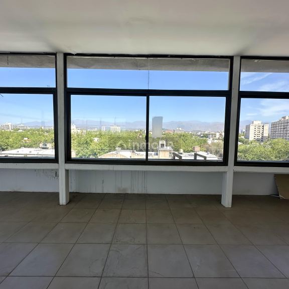 Oficina en Venta en Capital, Mendoza